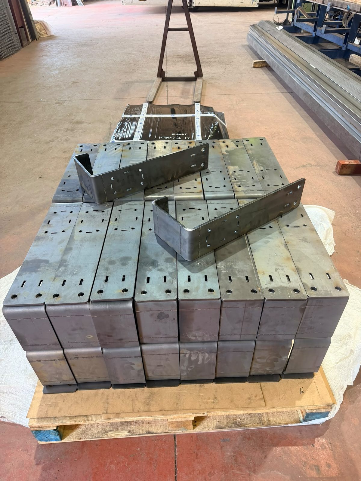 Piezas estructurales metálicas fabricadas en taller
